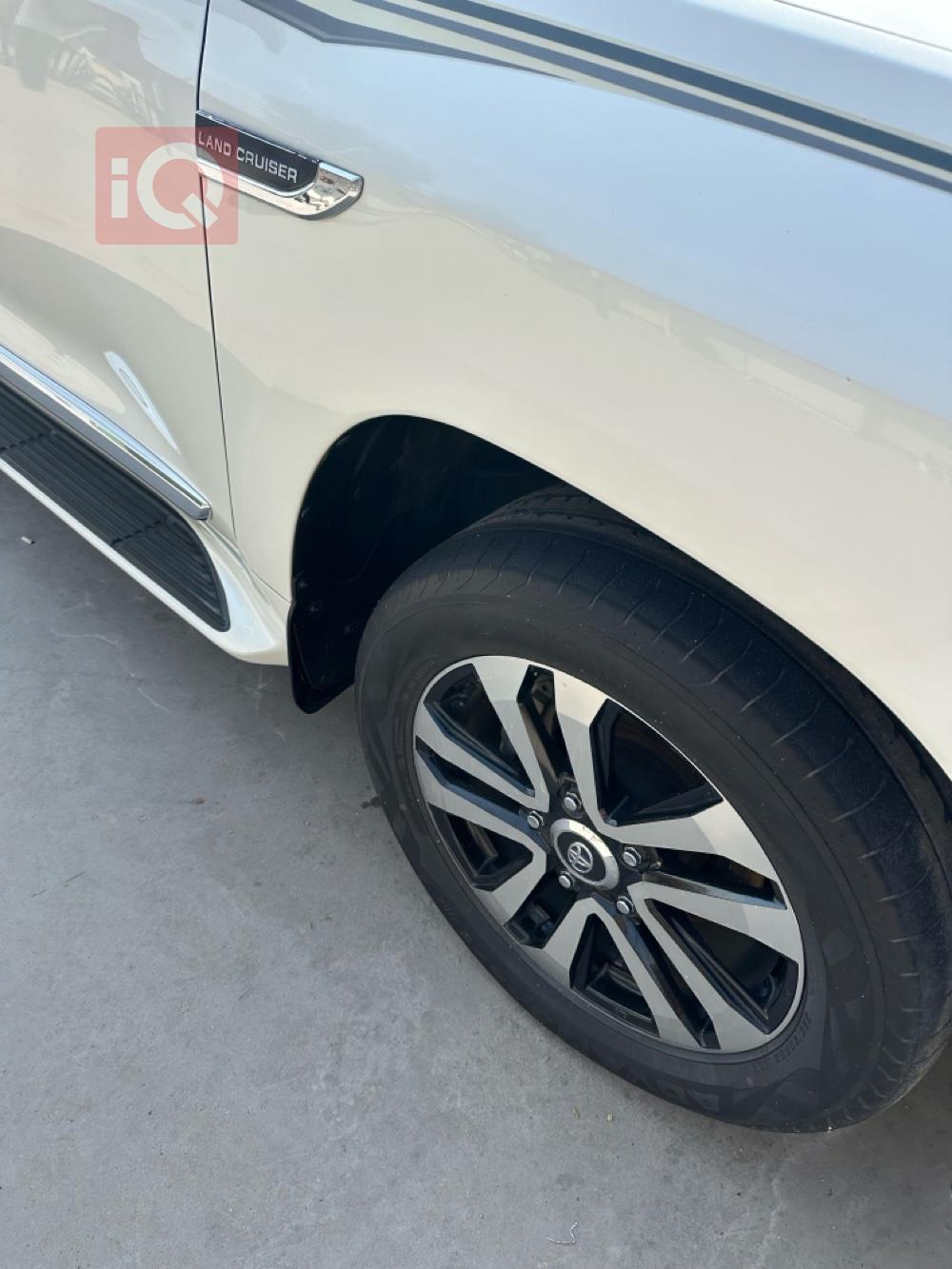 تويوتا لاندكروزر